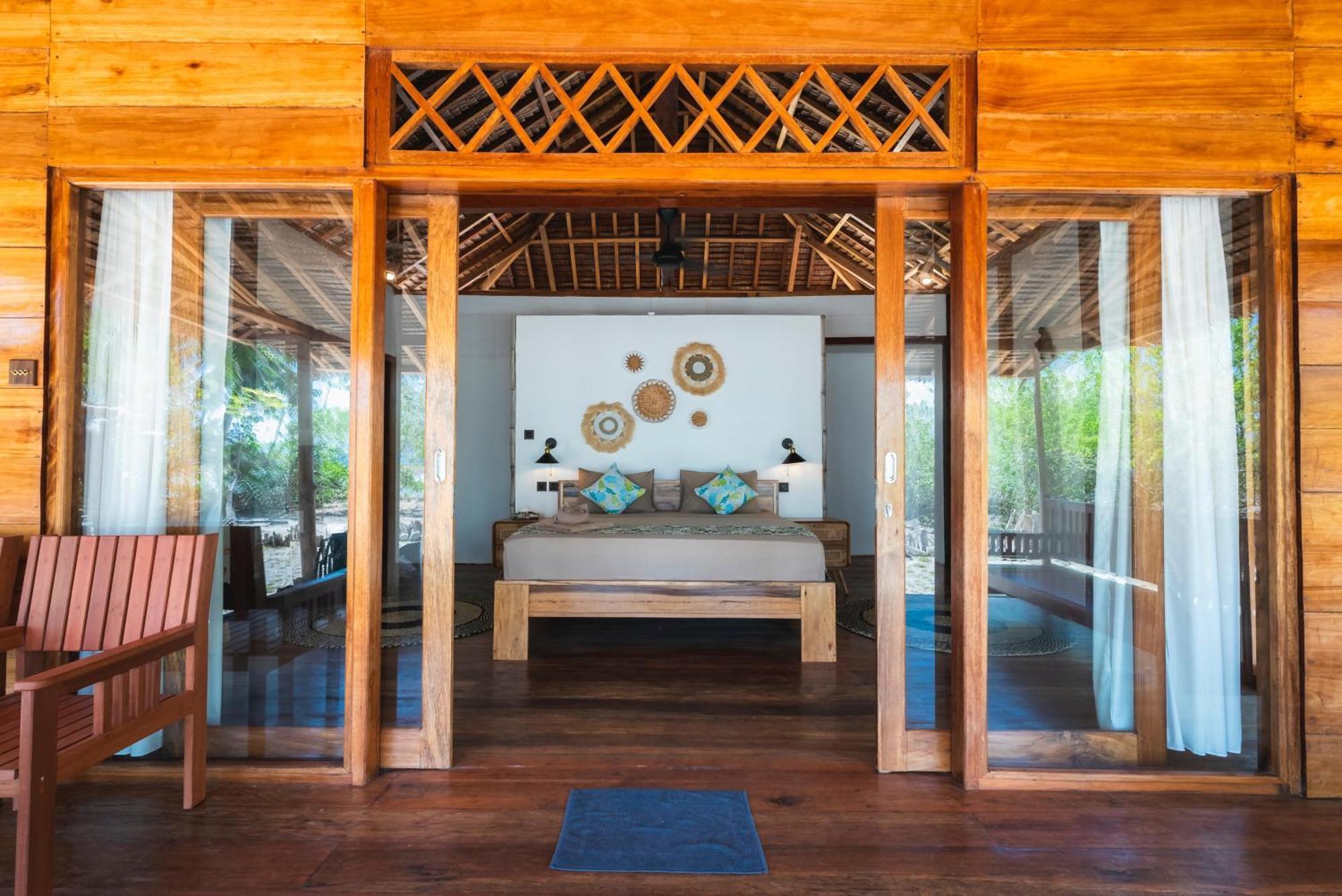 Reconnect - Private Island Resort & Dive Center Togean - Buka Buka Island Ampana Ngoại thất bức ảnh
