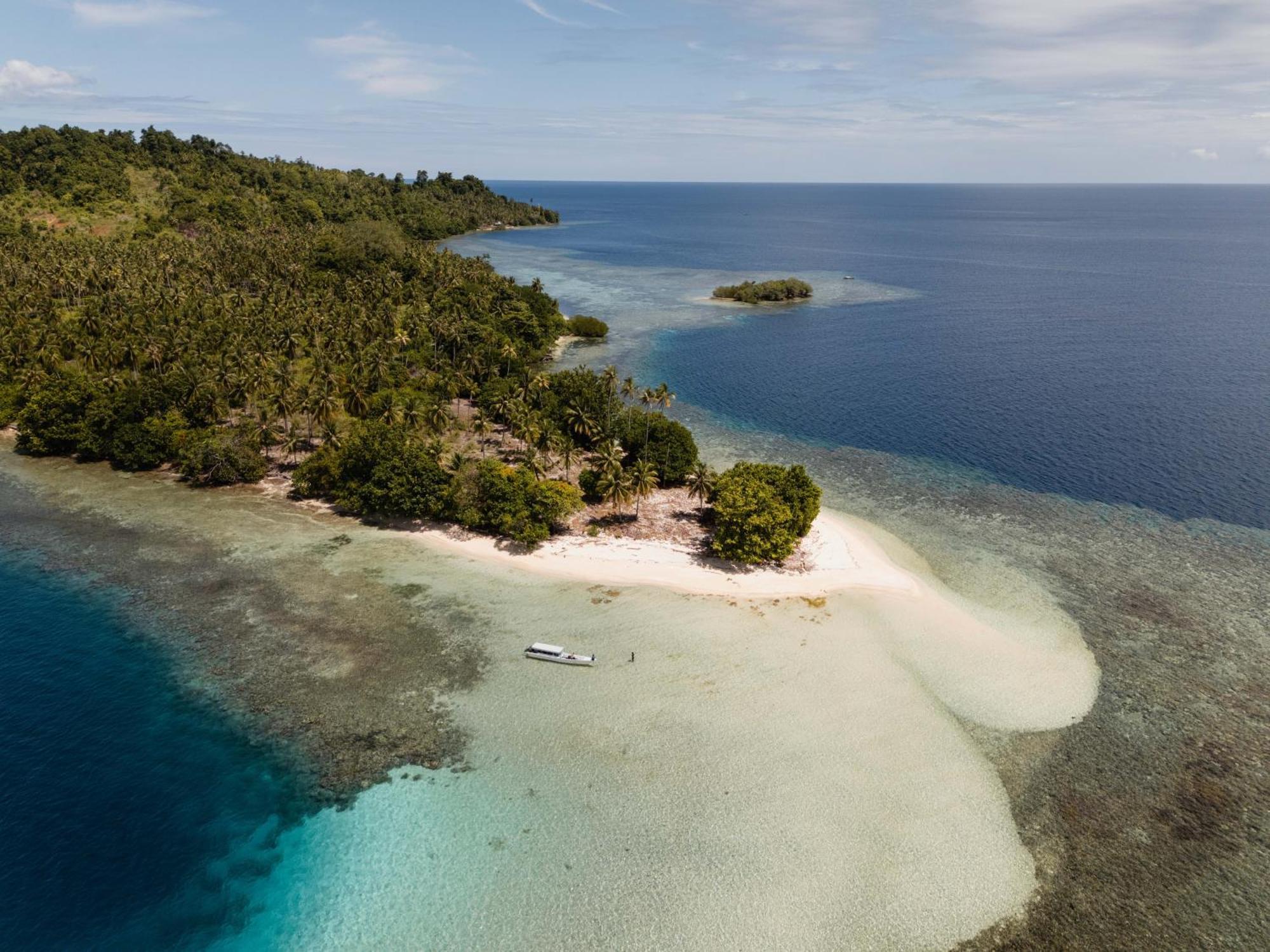 Reconnect - Private Island Resort & Dive Center Togean - Buka Buka Island Ampana Ngoại thất bức ảnh